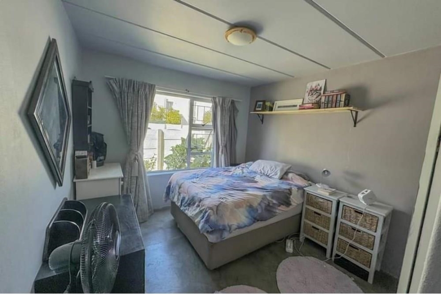 1 Bedroom Property for Sale in Table View Western Cape